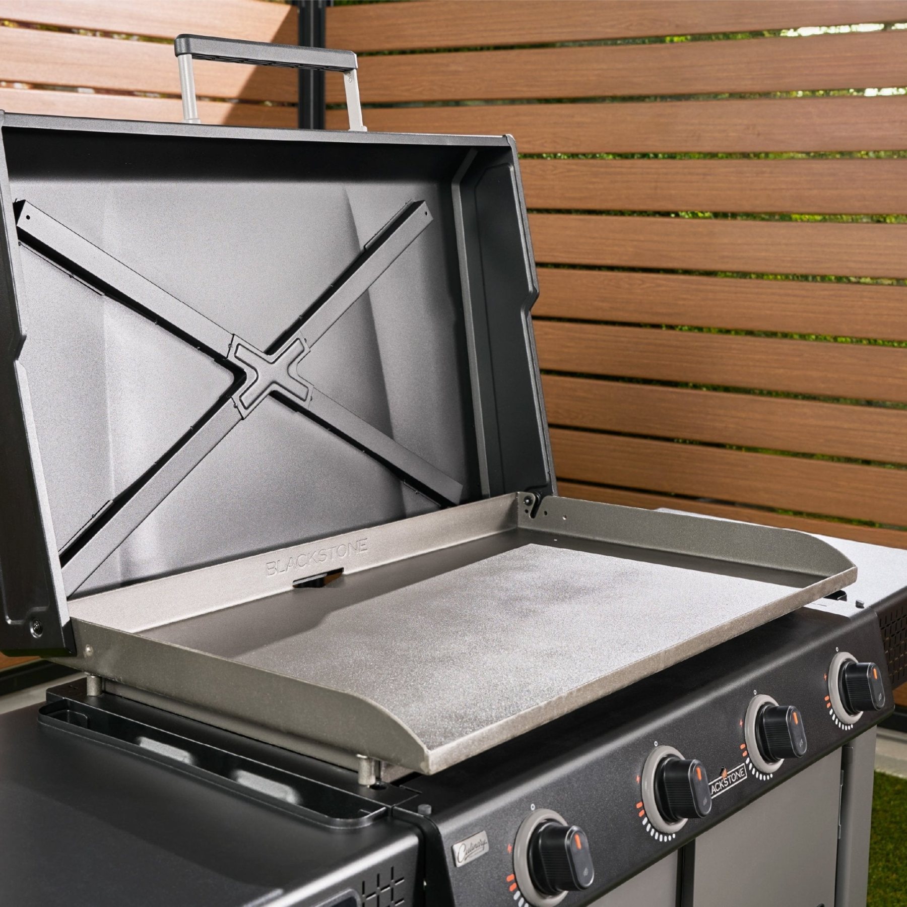 36" Griddle Deluxe - Detailed View 5 | EuroLife Furniture